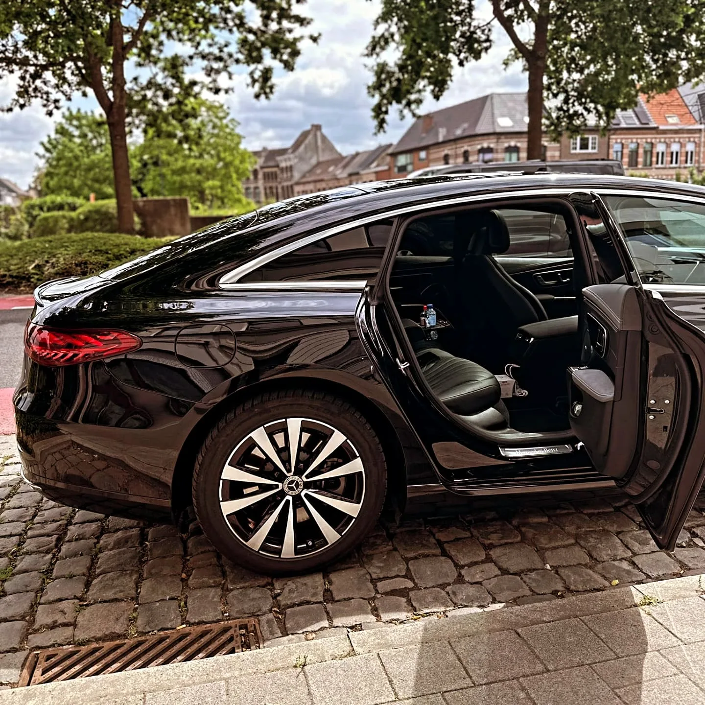 Comfortable vehicle for patient transport